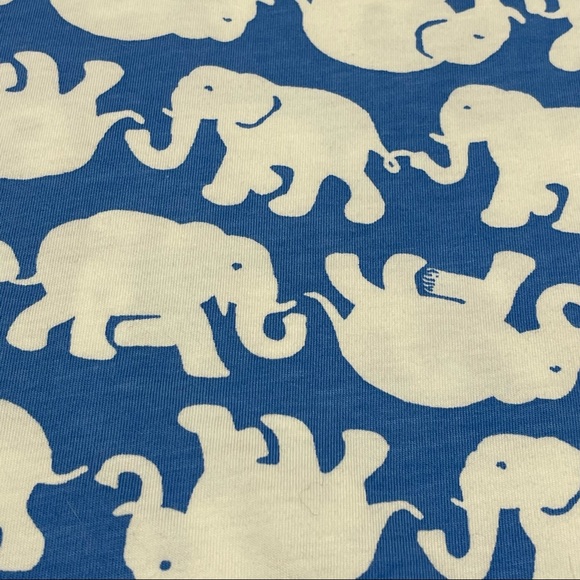 Lilly Pulitzer Christie V-Neck T-Shirt Dress in Elephant Print (XS) - Picture 4 of 5